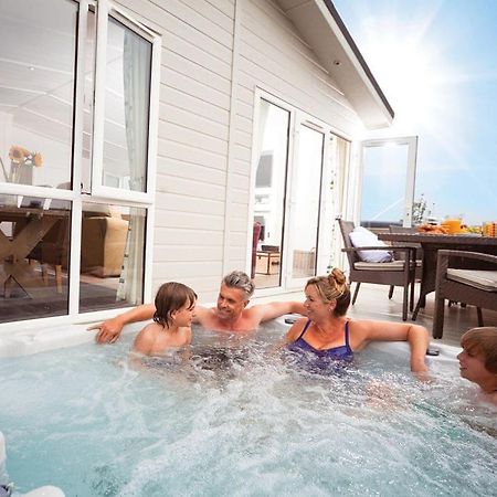 Piran Meadows Resort New Quay Zewnętrze zdjęcie