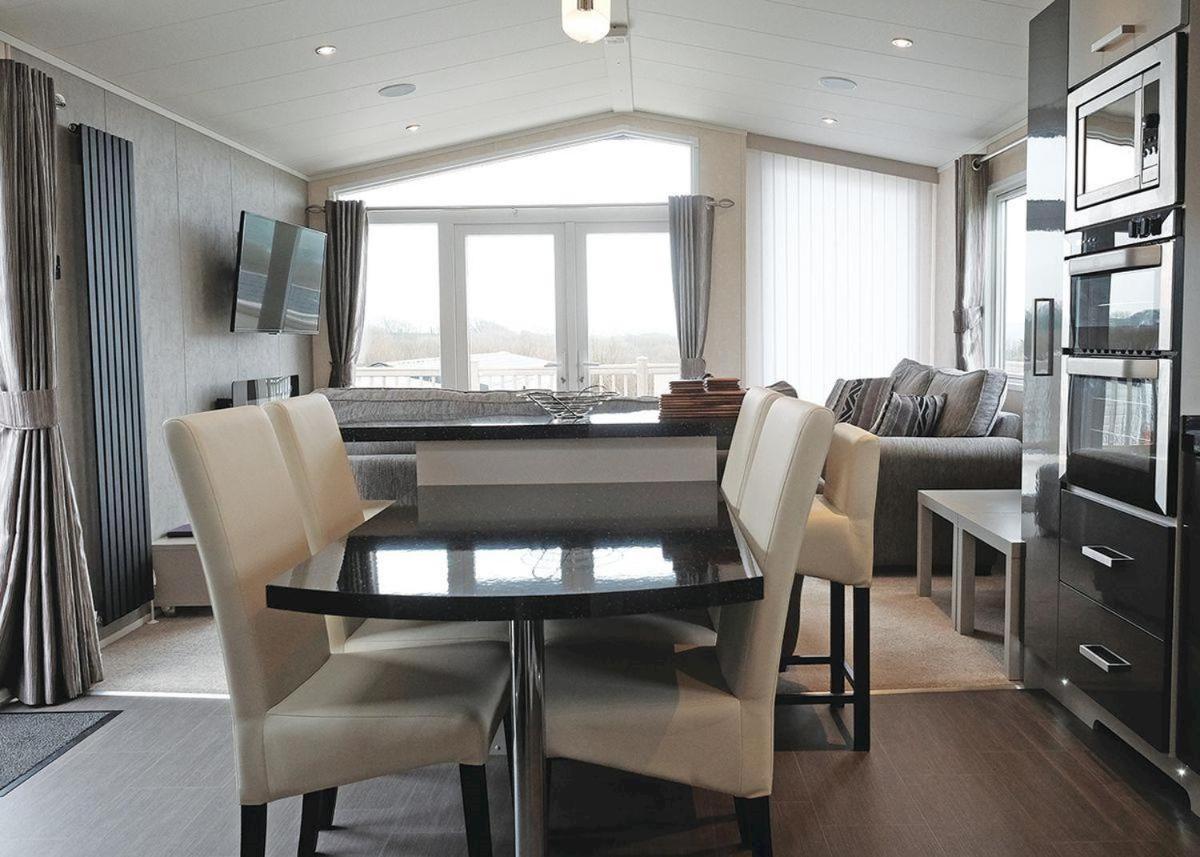 Piran Meadows Resort New Quay Zewnętrze zdjęcie