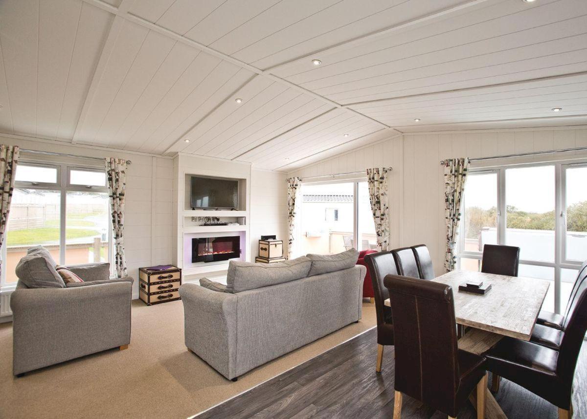 Piran Meadows Resort New Quay Zewnętrze zdjęcie