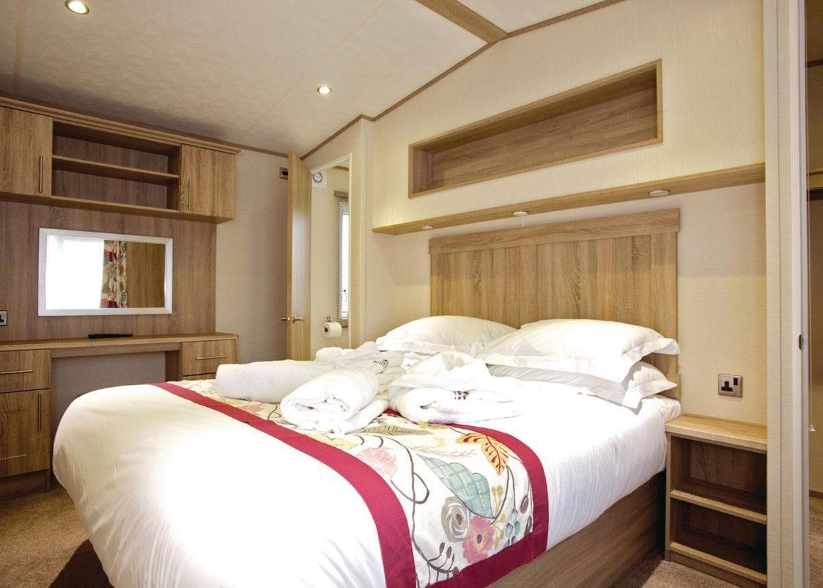 Piran Meadows Resort New Quay Zewnętrze zdjęcie