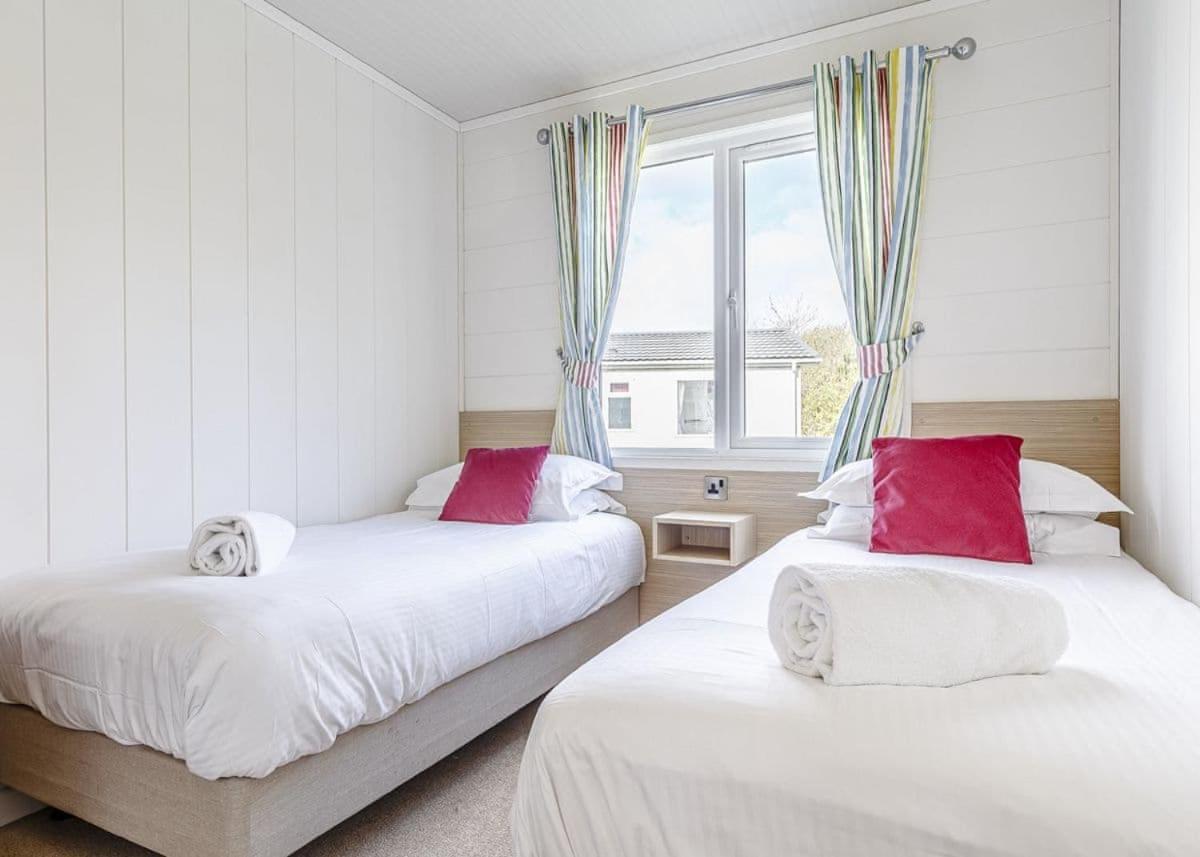 Piran Meadows Resort New Quay Zewnętrze zdjęcie